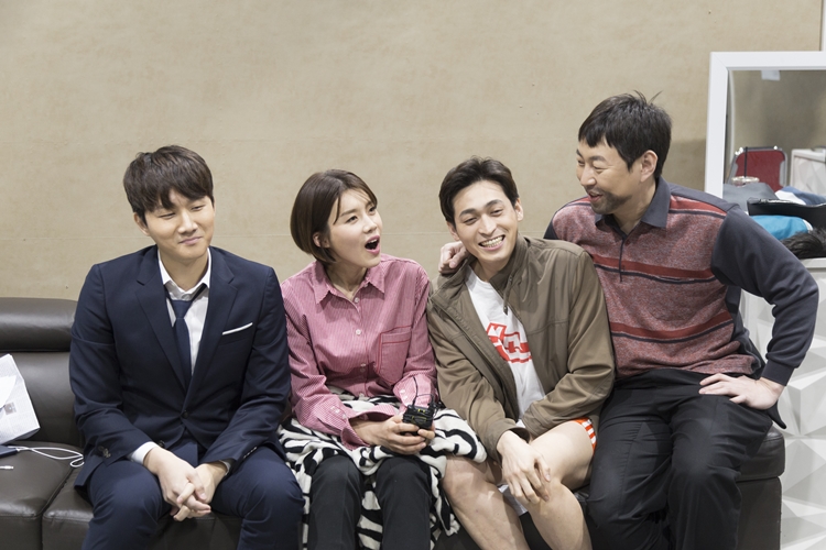 왼쪽부터 이용진, 장도연, 고장환, 이진호