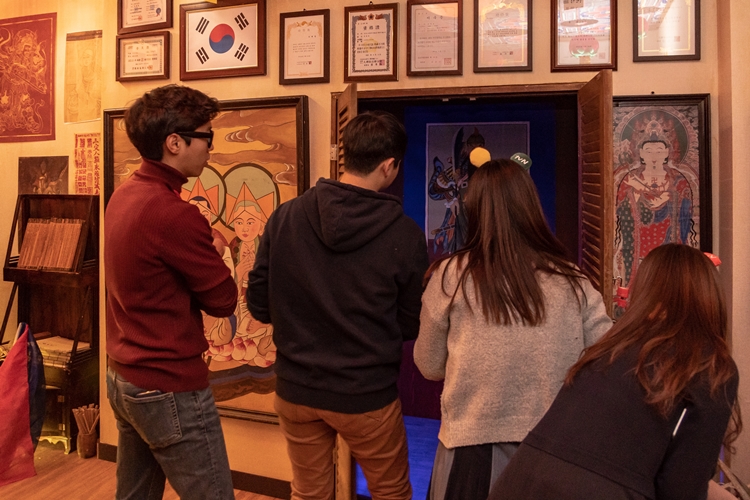 두 번째 방, 탈출! 스페셜존의 '대탈출' 부스에선 프로그램에 나왔던 방탈출 게임을 해볼 수 있다.