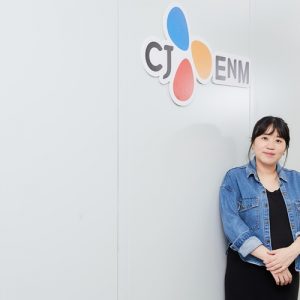 [인터뷰] 웃기지는 못하지만, 웃길 걸 알아보는 능력은 있다! CJ ENM <코미디빅리그> 김민경 PD