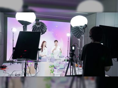 CJ올리브영, 라이브 커머스 ‘올영라이브’로 중소·신진 브랜드 키운다