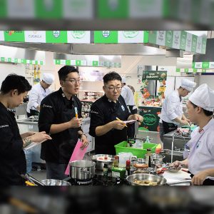CJ제일제당 퀴진케이, 글로벌 K-푸드 영셰프 발굴 나선다… 인도네시아에서 한식 요리대회 개최
