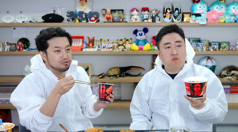 '습떡볶이', '습김치덮밥' 침착맨 채널 영상 이미지.