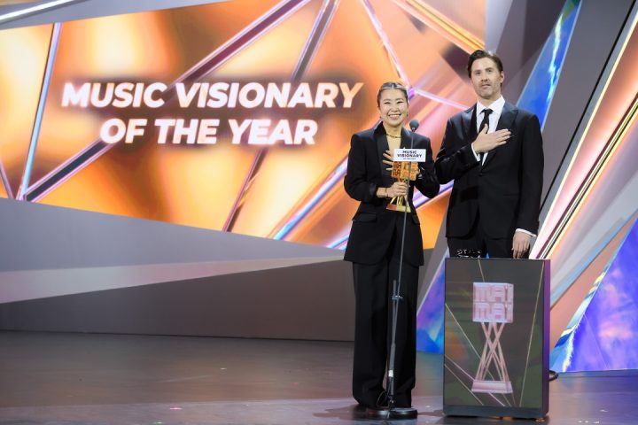 <2025 MAMA AWARDS> ‘뮤직 비저너리 오브 더 이어’ 수상이 더 값진 이유