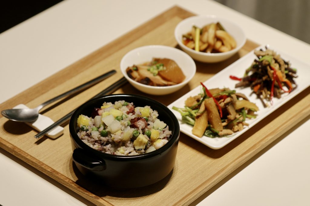 CJ프레시웨이, 제주 향토음식 재해석한 급식 메뉴 ‘향토정찬’ 선봬