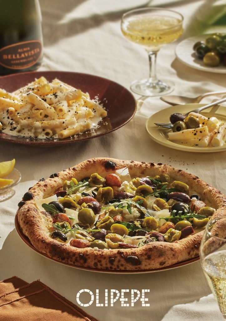 CJ푸드빌이 새롭게 선보이는 신규 이탈리안 브랜드 ‘올리페페(OLIPEPE)’ 피자 파스타 이미지.