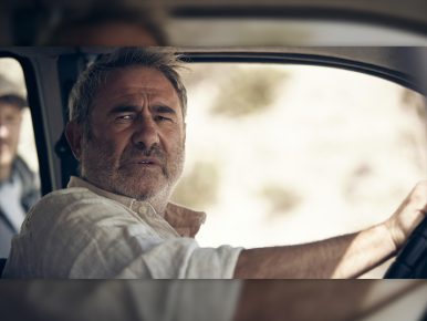 [CGV아트하우스] 잔혹한 사막의 로드 무비, 전례 없는 충격의 논쟁작 <시라트>