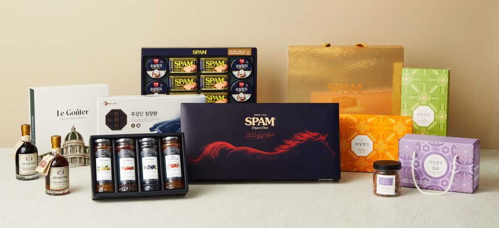 설 선물세트 연출 이미지