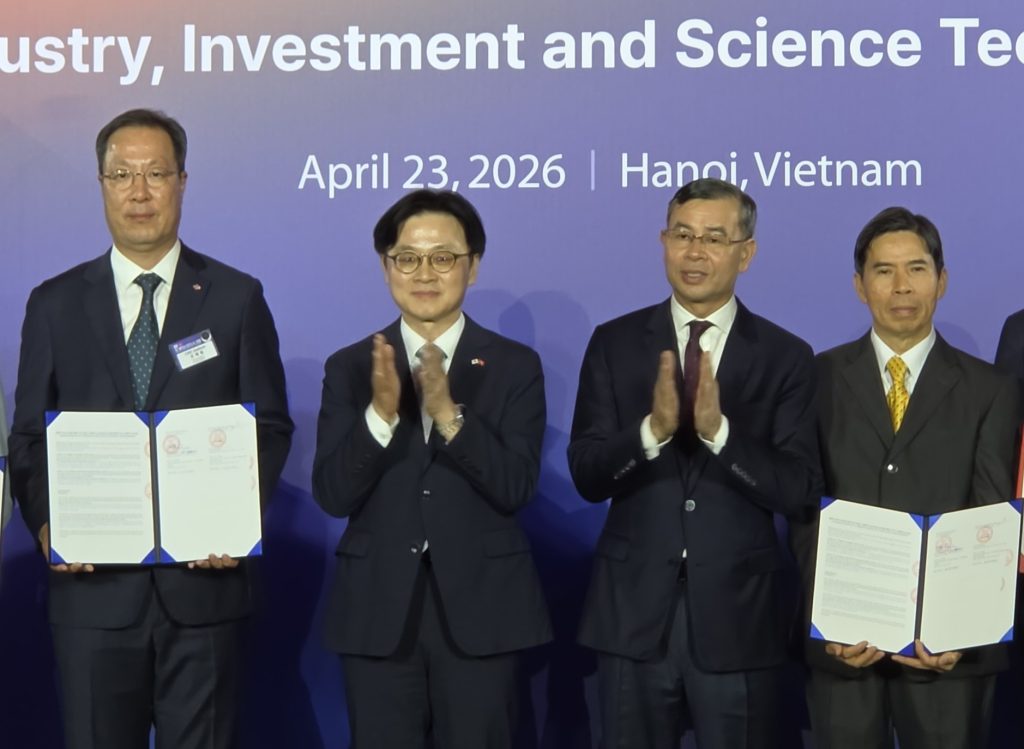 CJ제일제당 베트남 박화산 협력 확대 업무협약 기념 촬영