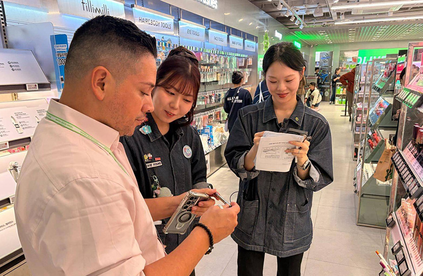 HQ 교육 진행 중인 올리브영 직원들 모습