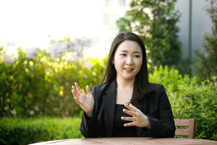 박신영 매니저가 퀴진케이가 어떻게 셰프를 육성하고 있는가에 대해서 설명하고 있다.