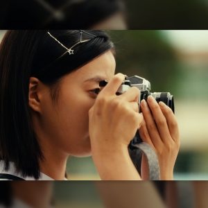[CGV아트하우스] 성 정체성에 대한 고민 대신 성소수자로의 삶을 긍정하는 방법, <여름의 카메라>
