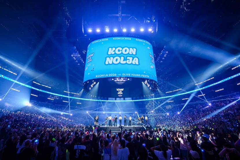 8월 14일부터 16일까지 사흘간 14만 2천여명의 현장 관객을 동원하며 성황리에 막을 내린 KCON LA 2026