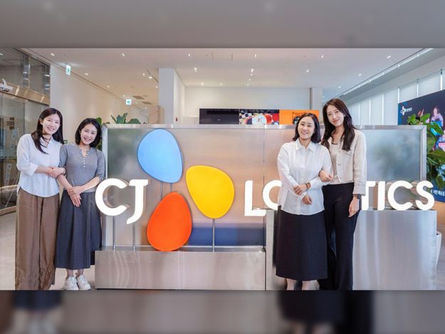 (왼쪽부터) CJ대한통운 브랜드성장팀 서지우, 백수연, 김은경, 최효진 님